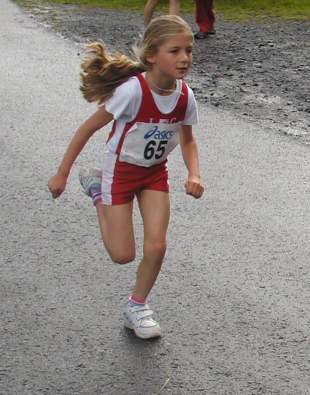 Ganz schön flott: Die siebenjährige Henrike Weiser aus Holtwick belegt Platz zwei in der Läufercupwertung der Kreise Ahaus/Coesfeld und Lüdinghausen