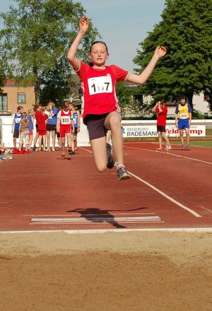 Auch Esther Fliß sprang mit 3,48m so weit wie noch nie.