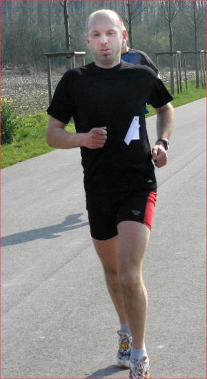 Andreas Everding, Westfalia osterwick, siegte beim Schlosslauf der Männer über fünf Kilometer.