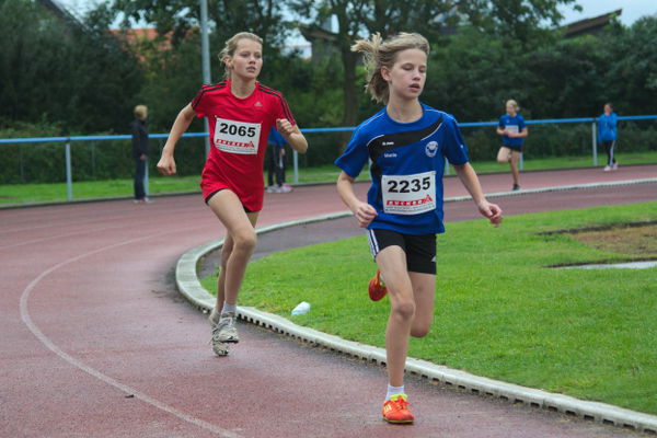 Annika Schulze Kalthoff im 800m Lauf.