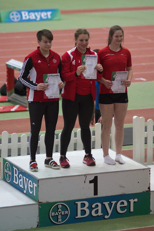  Doch von Wurf zu Wurf wurde sie sicherer und errang mit 35,34 Rang Drei in der weiblichen Jugend U18.