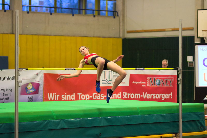  Ganz wenig fehlte Annika Schule Kalthoff bei ihrem ersten Versuch über 1,56 Meter. Am Ende sprang in Unna der dritte Platz heraus.