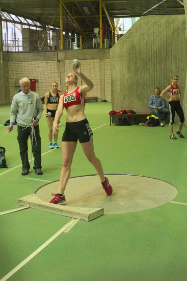 10,47m mit der neuen 4 kg Kugel für Nadine Thiemann. Nun fehlen nur 3 Zentimeter bis zur A-Norm für die westfälischen U20 Hallenmeisterschaften.
