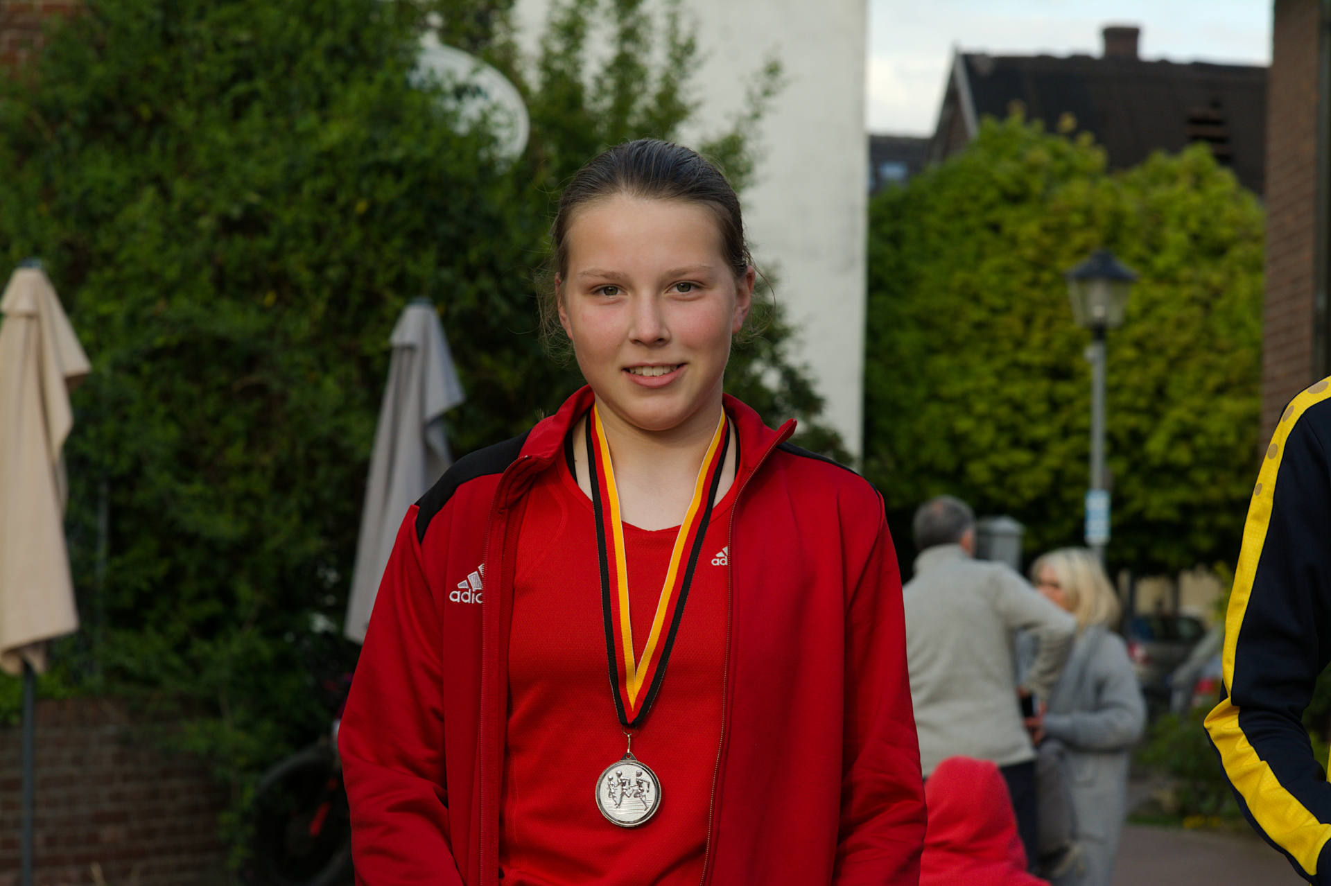 Die Silbermedaille für Lena Kerkhoff.