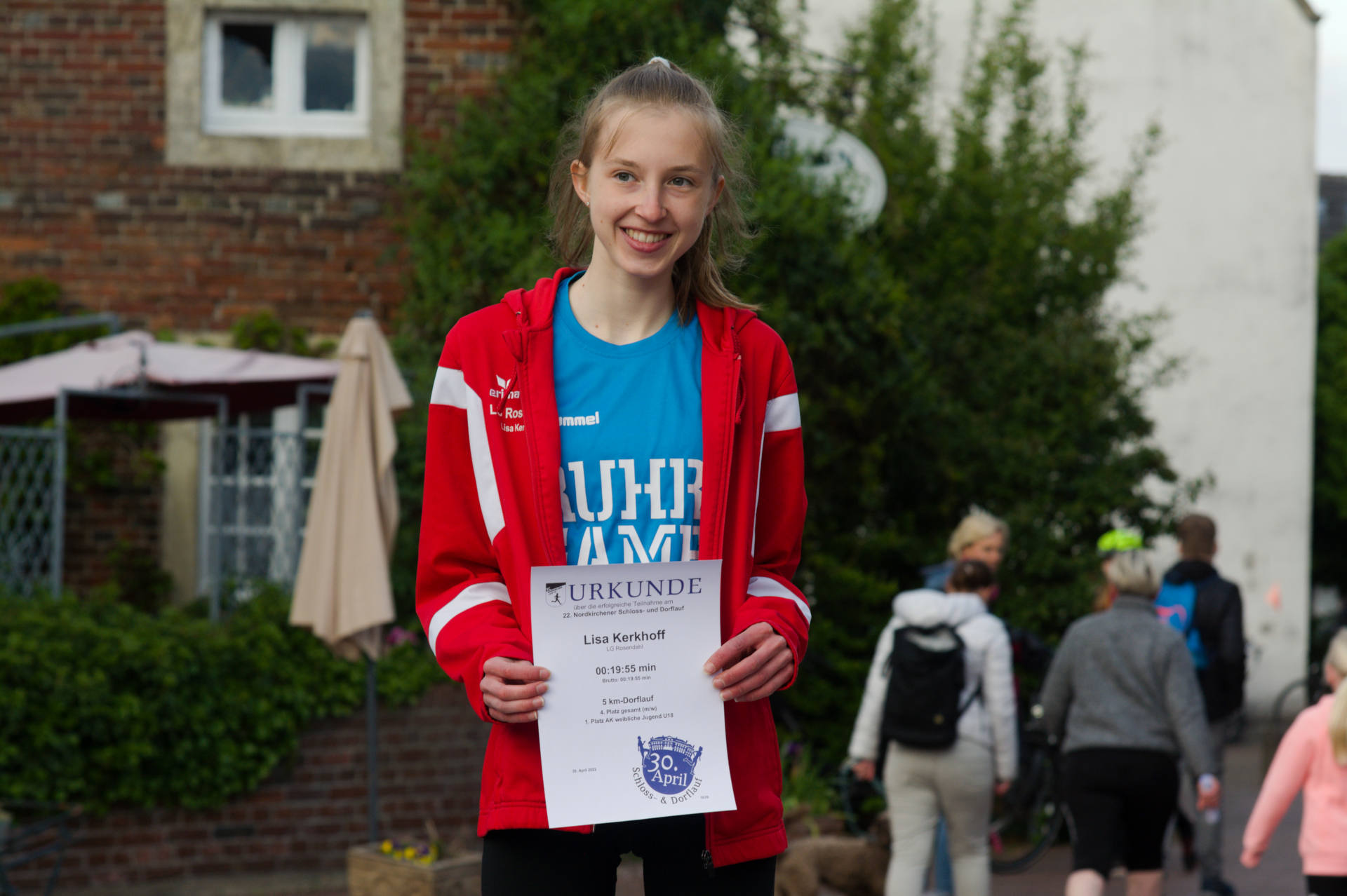Platz Eins für Lisa Kerkhoff in der weiblichen Jugend U18.
