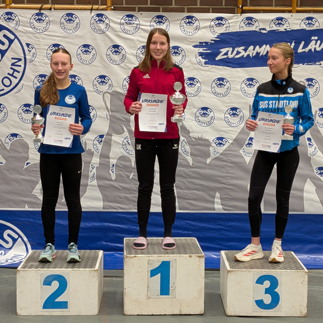 Auch in der Jugendwertung wird Lena von zwei Stadtlohner Läuferinnen begleitet: Auf Platz zwei folgt Josie Amsel und auf Platz drei Luzie Terhechte