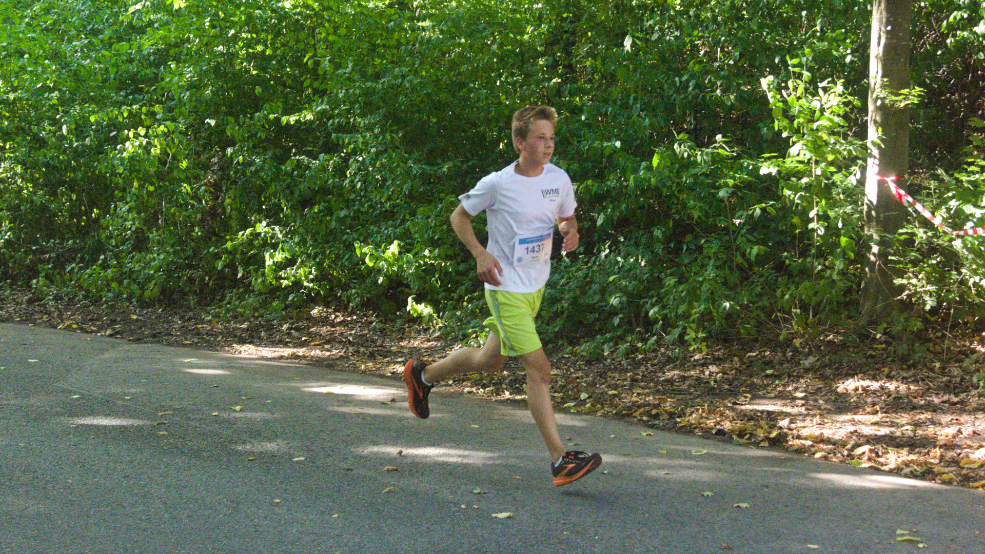 Ncht ganz so gut zurecht mit den hohen Temperaturen kam diesmal Nico Kemler. Konnte er auf der Beerlage Sophie Marie noch in Schach halten, so musste  er sie heute ziehen lassen. Mit 23:13 Minuten holte er sich aber weitere Punkte für die Westmünsterland Laufserie