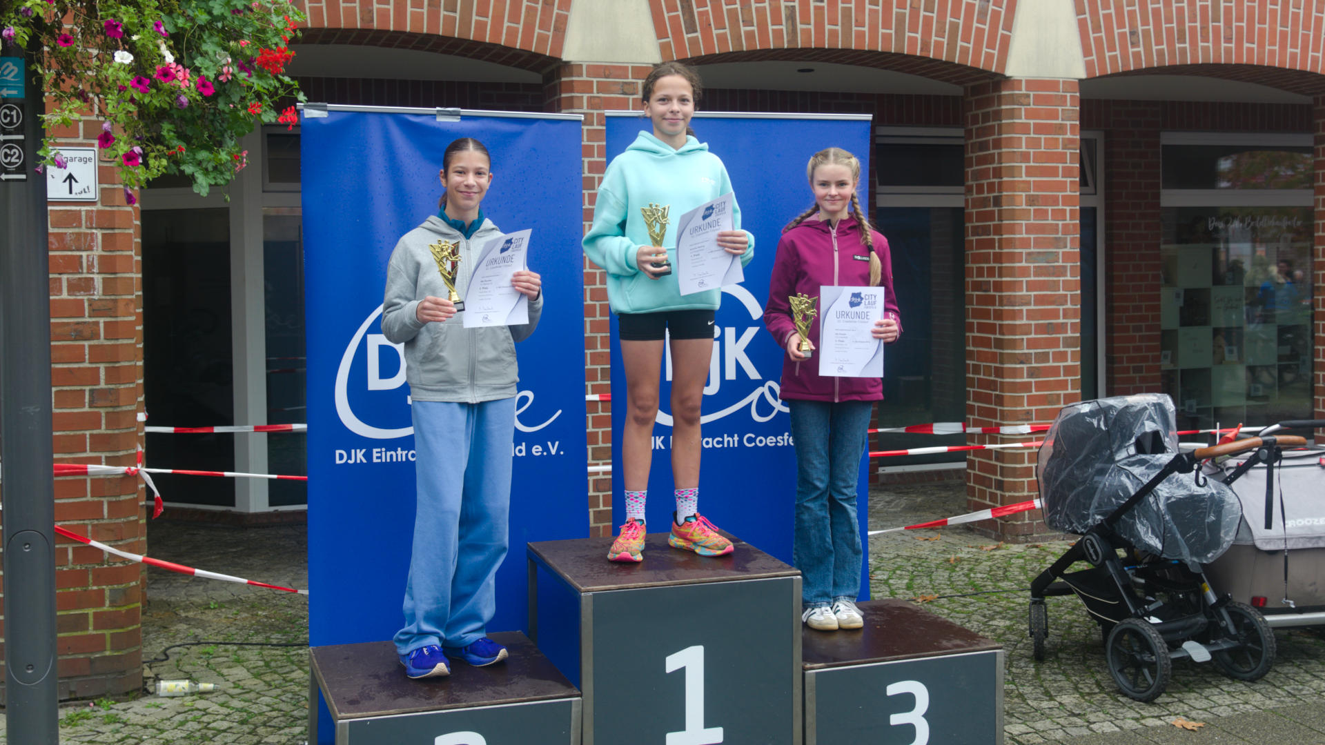 Platz Eins und neuer PB mit 20:43 Minuten.