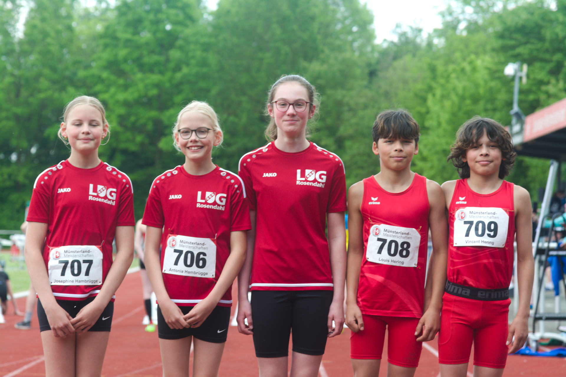 Die erfolgreichen Rosendahler U14-Ahtlet*innen v.l.n.r Josephine und Antonia Hambrügge, Enna Thiering, Louis und Vincent Hering.