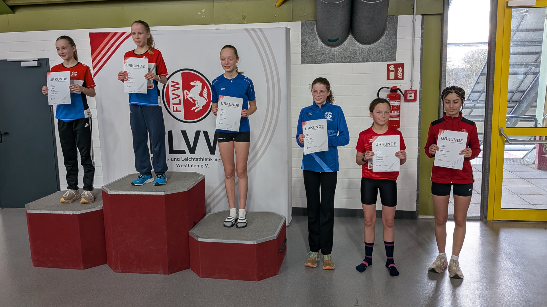 Siegerehrung in der weiblichen Jugend W14 mit Sophie Marie Hering auf dem fünften Platz.